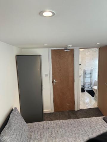 Luton Home Near Airport Private & Shared Bathroom Option Exterior foto